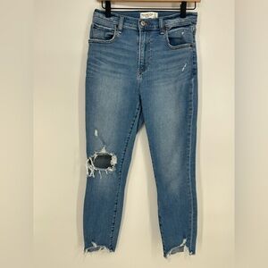 Abercrombie & Fitch The Super Skinnny Ankle High Rise- Size‎ 27/4s